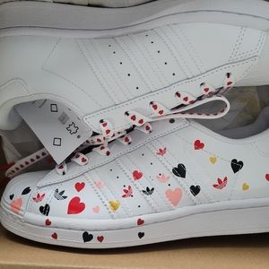 *NEW* Limited Edition Adidas Sneaker 😍